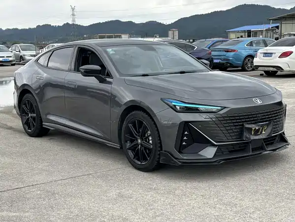 Changan UNI-V 2022