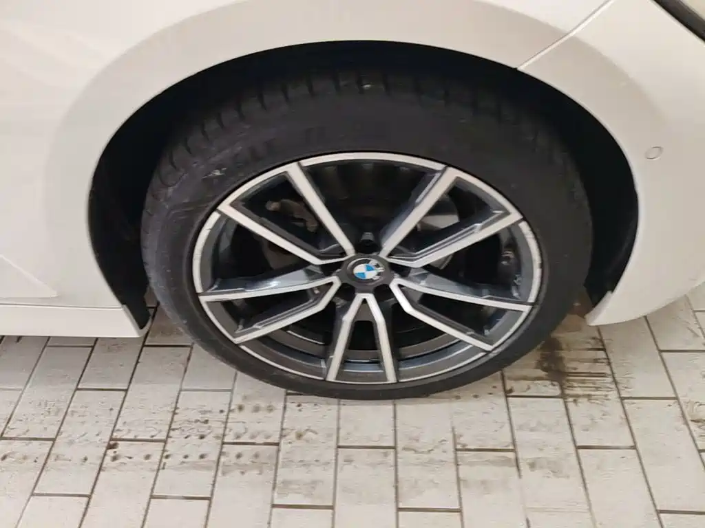 BMW 3 Series 2021 — фото 14