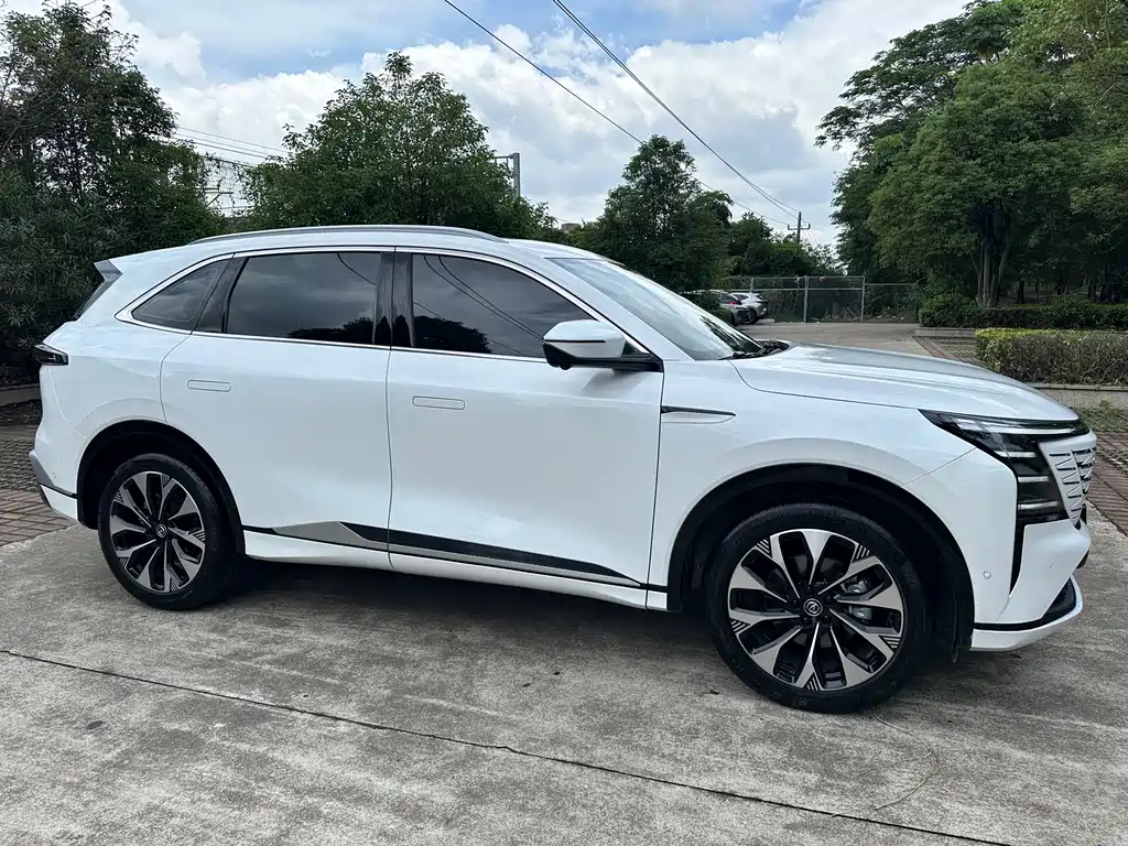 Changan CS75 PLUS 2025 — фото 11