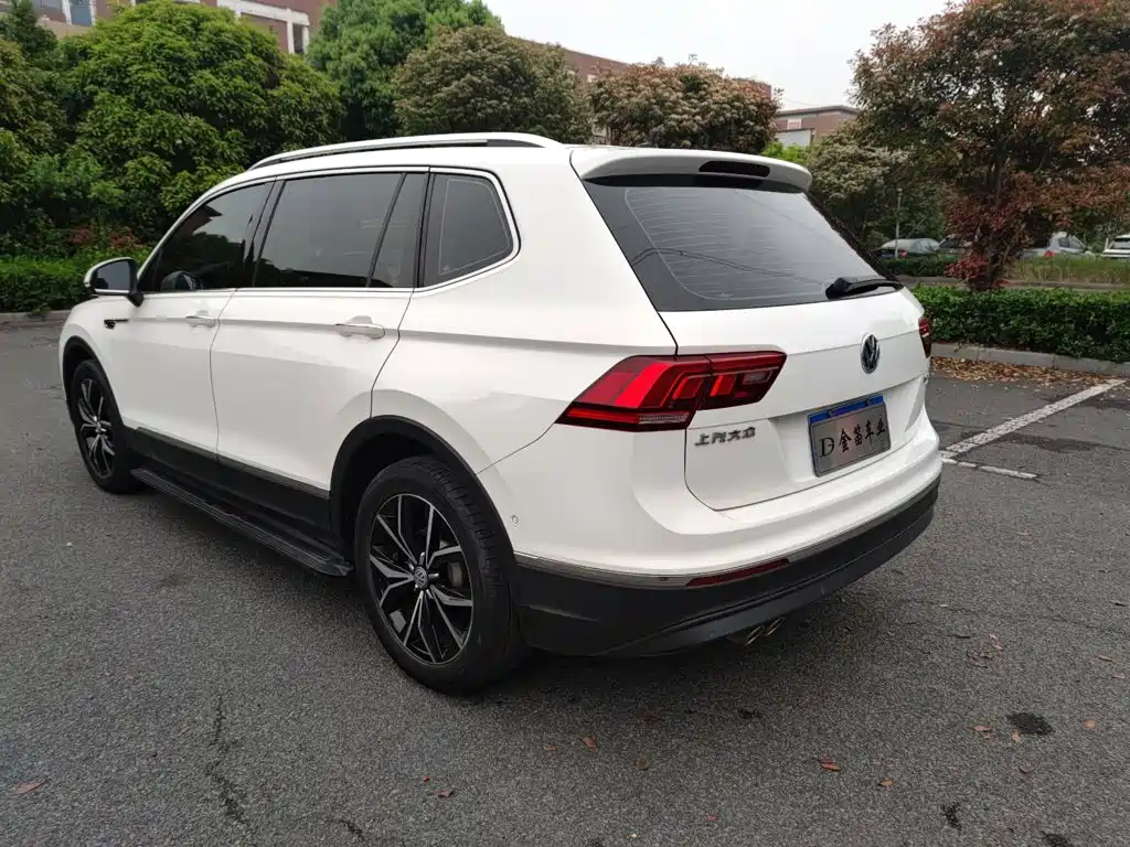 Volkswagen Tiguan L 2020 — фото 10