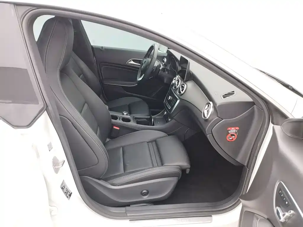 Mercedes-Benz CLA 2018 — фото 14