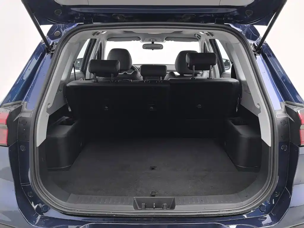 Chery Tiggo 8 2023 — фото 16