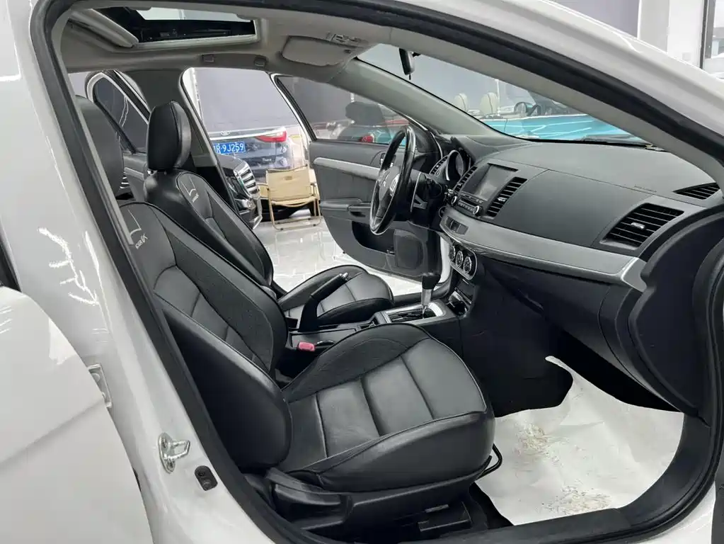Mitsubishi Lancer EX 2017 — фото 14