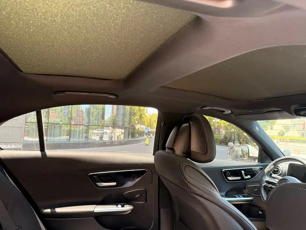 Mercedes-Benz C-Class 2023 — фото 10