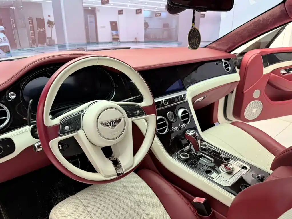Bentley Continental 2014 — фото 11