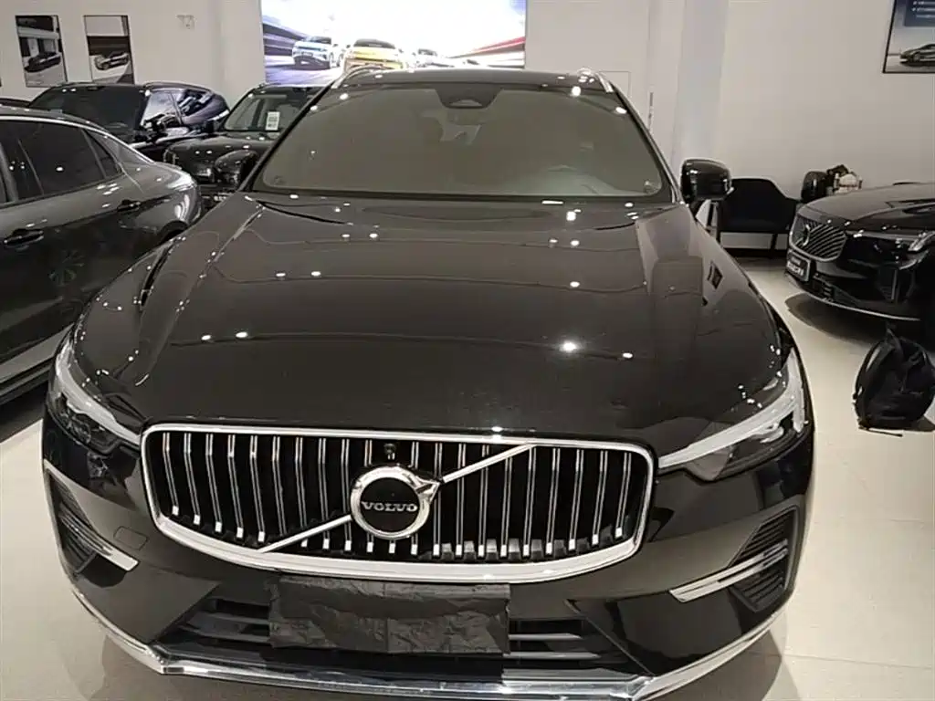 Volvo XC60 2024 — фото 3