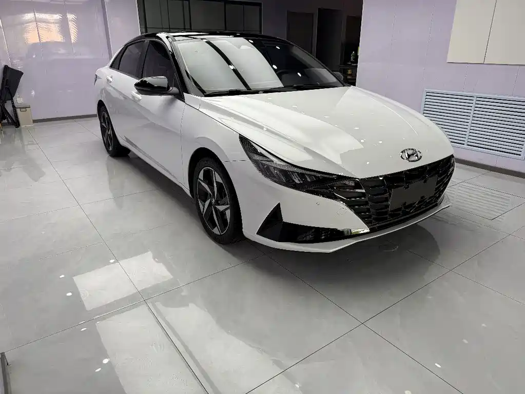 Hyundai Elantra 2021