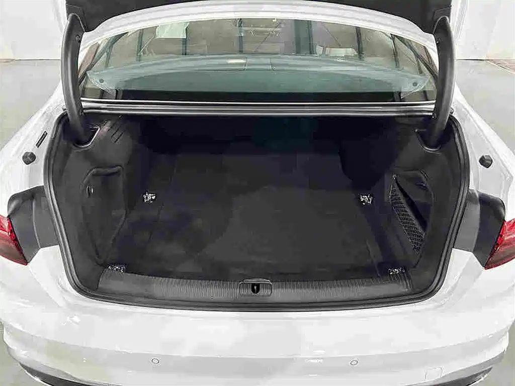 Audi A4L 2024