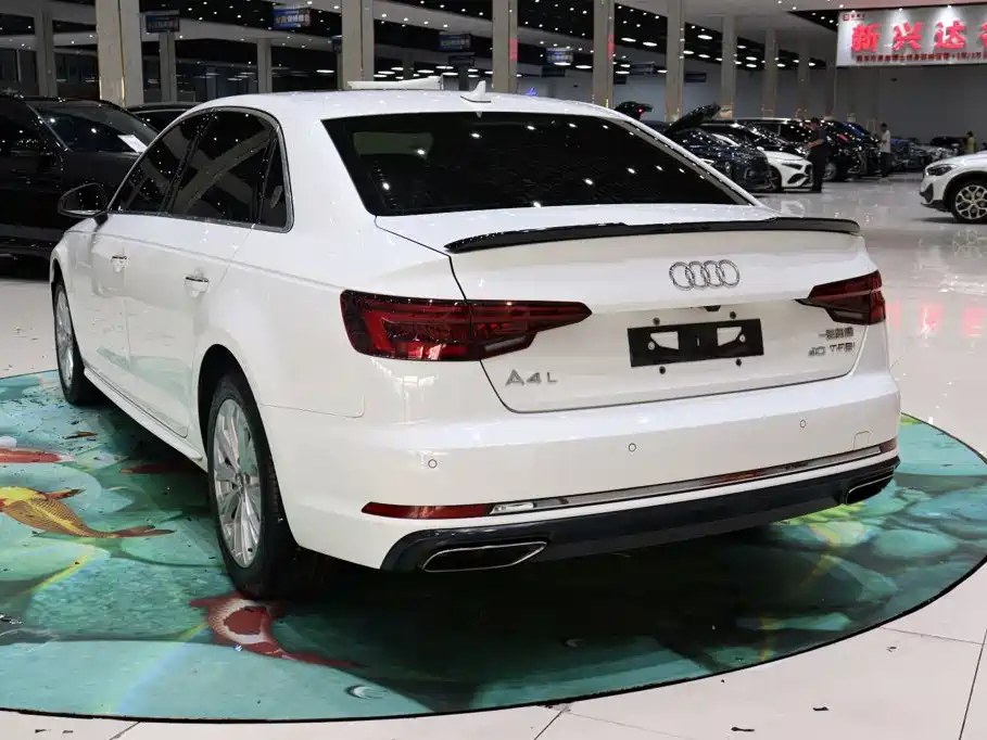 Audi A4L 2020