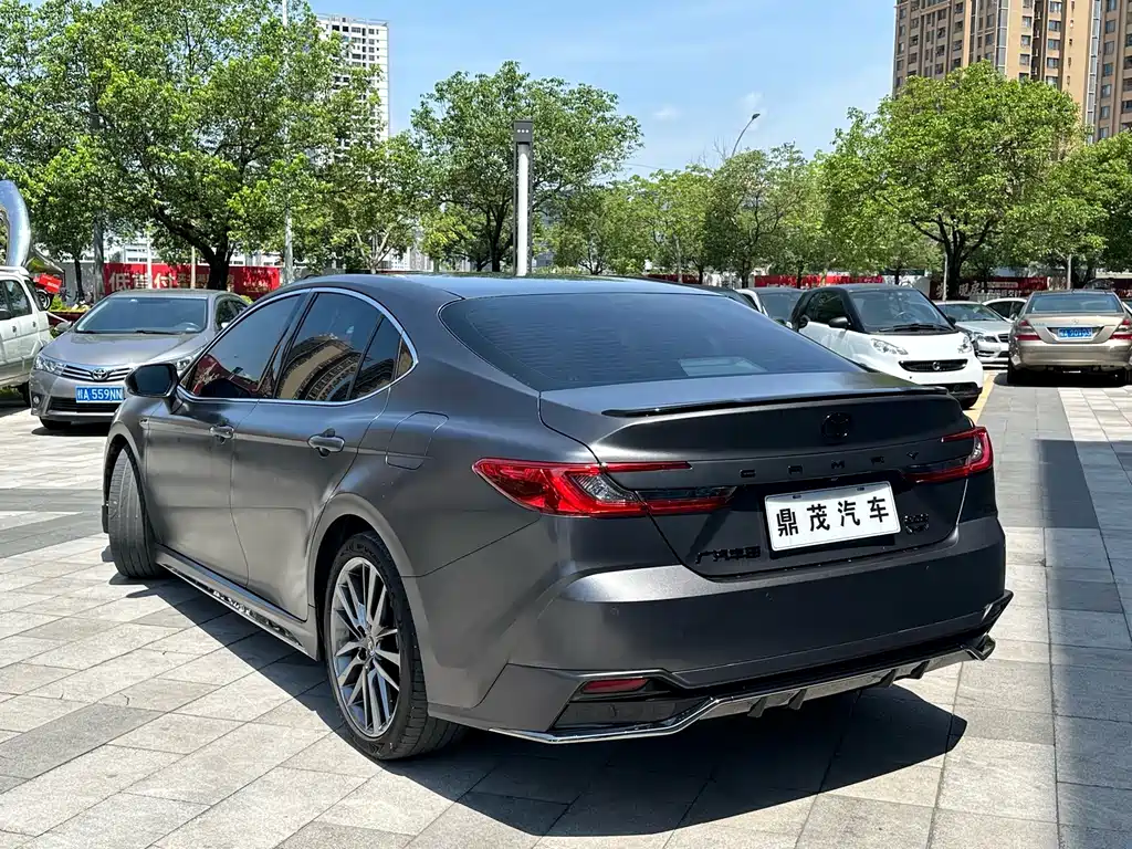 Toyota Camry 2025 — фото 6