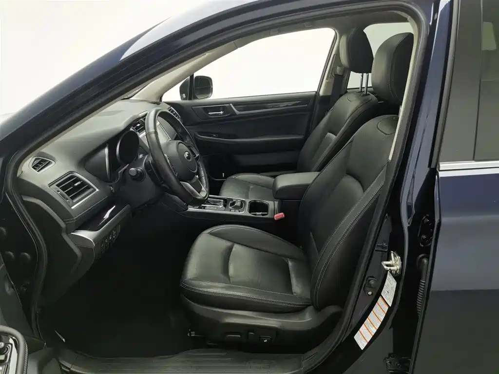 Subaru Outback 2018 — фото 10