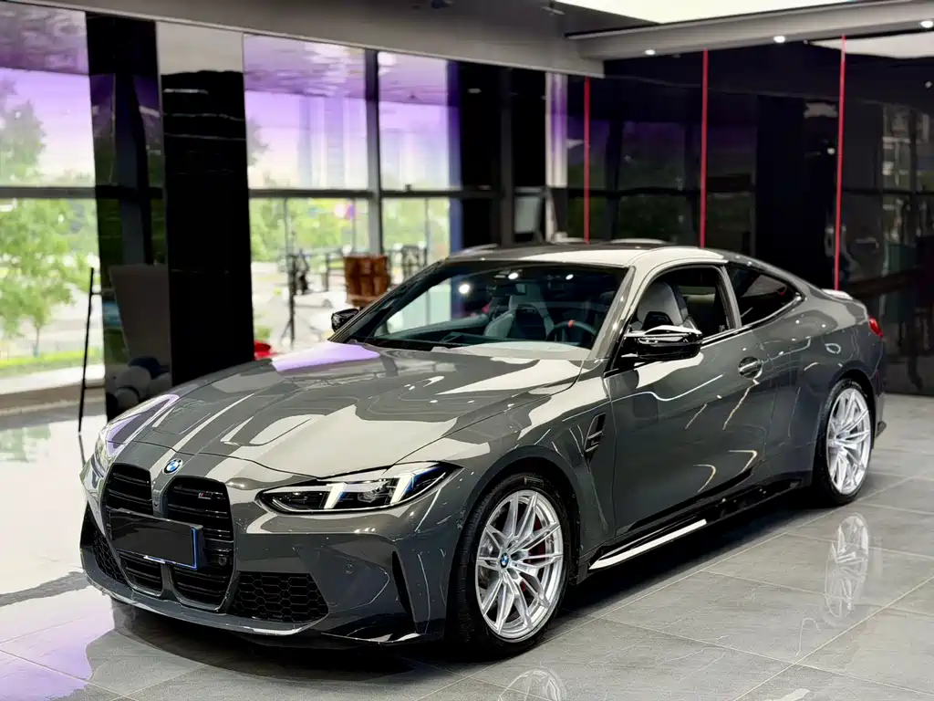 BMW M4 2025