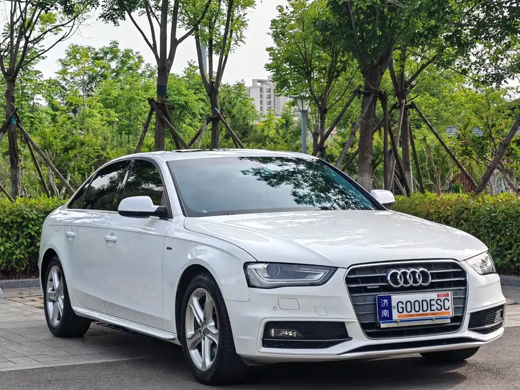 Audi A4L 2015