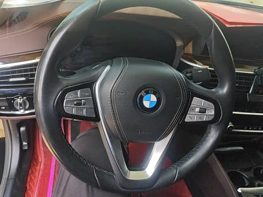 BMW 5 Series 2020 — фото 15