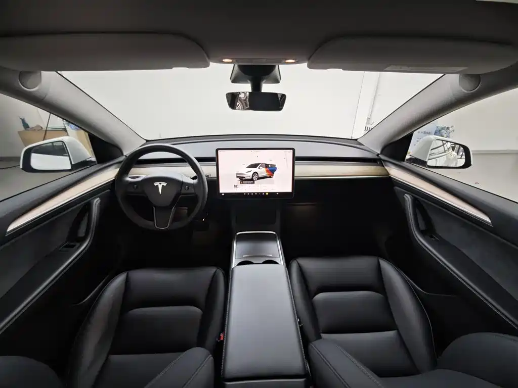 Tesla Model Y 2023 — фото 14
