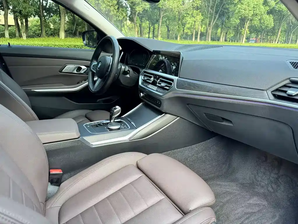 BMW 3 Series 2021