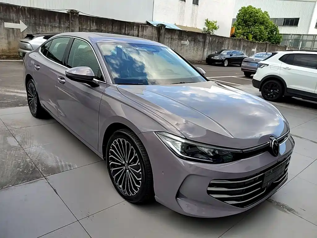 Volkswagen Passat 2024