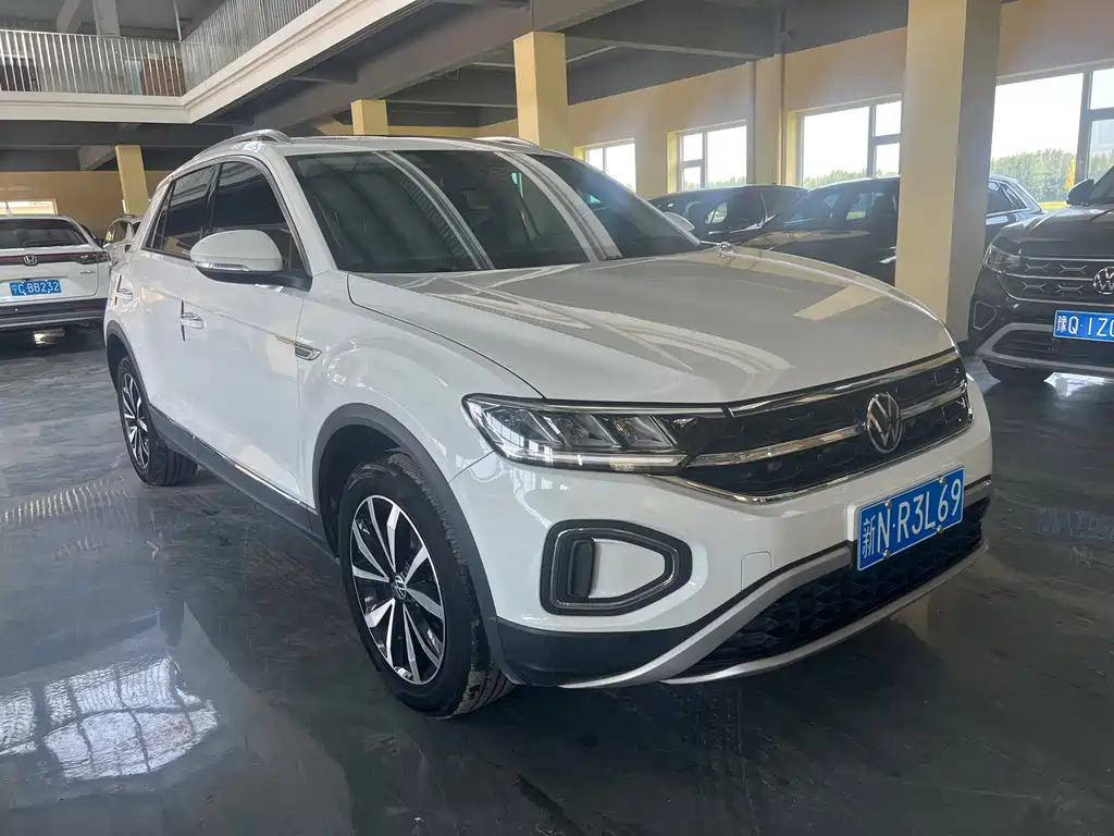 Volkswagen T-Roc 2023