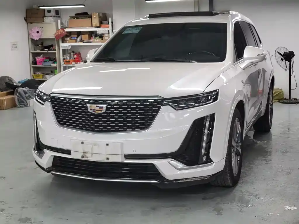 Cadillac XT6 2019 — фото 1