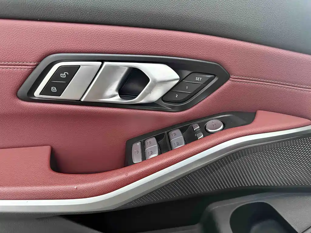 BMW 3 Series 2023 — фото 11