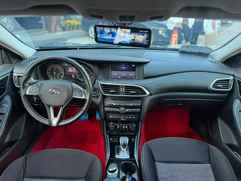 Infiniti QX30 2018