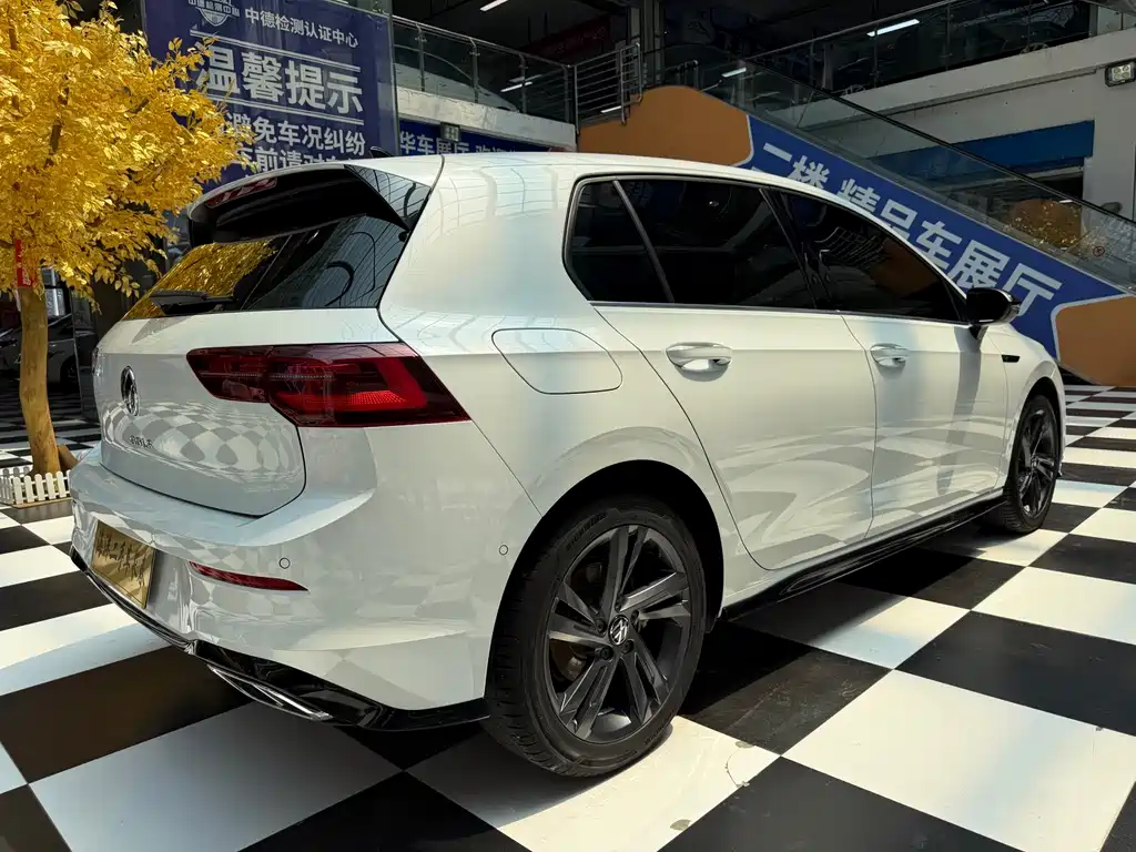 Volkswagen Golf 2022