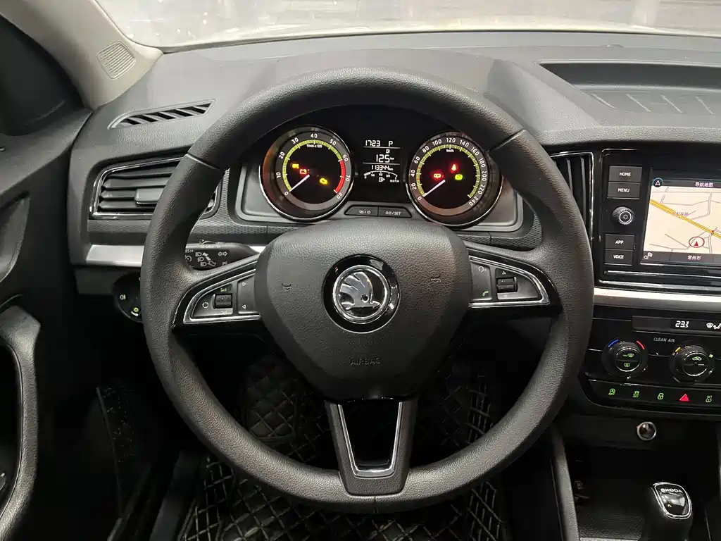 Skoda Kamiq 2020 — фото 12