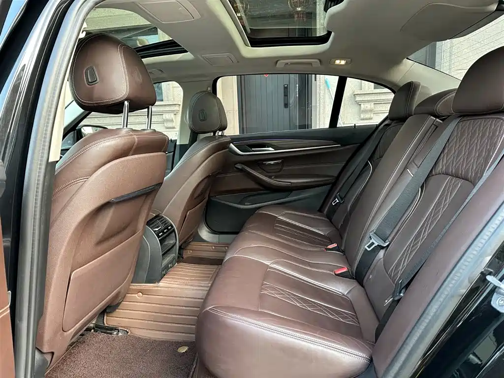 BMW 5 Series 2019