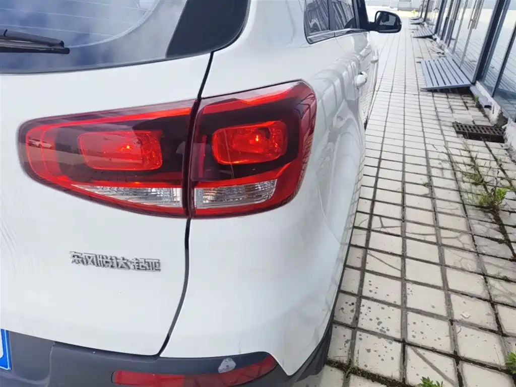 Kia KX3 2016 — фото 8