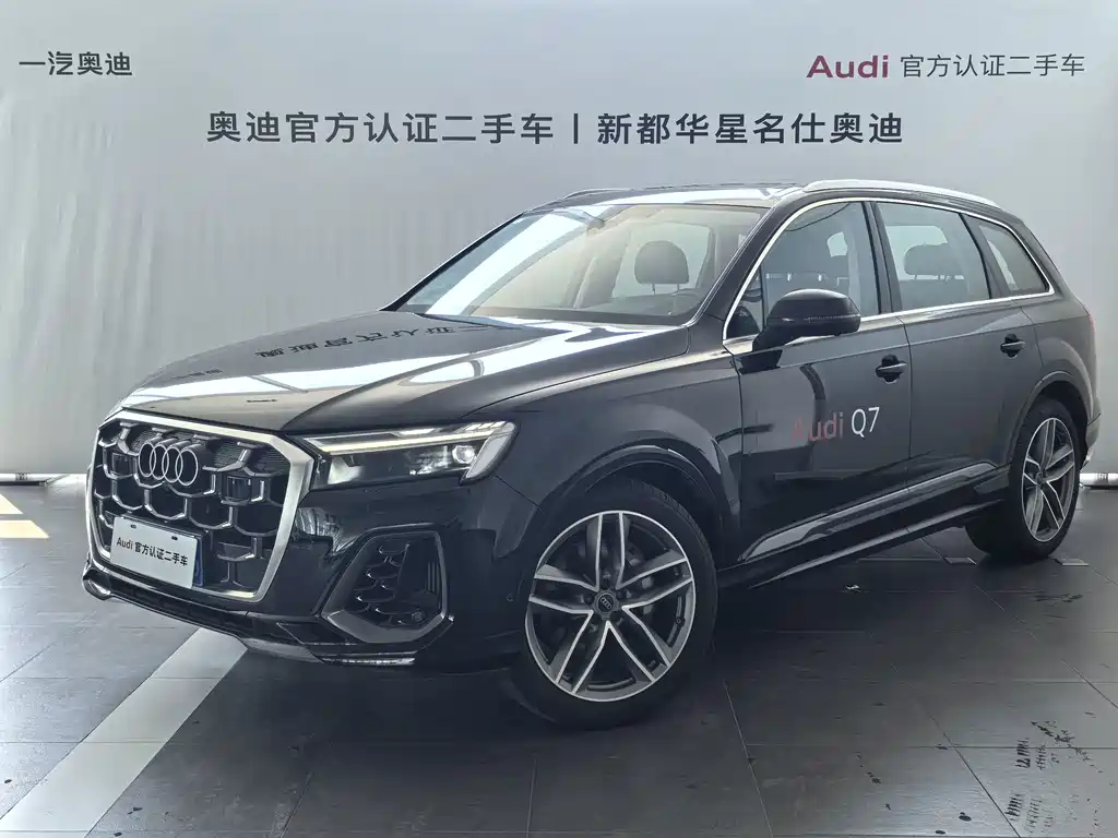Audi Q7 2025 — фото 1