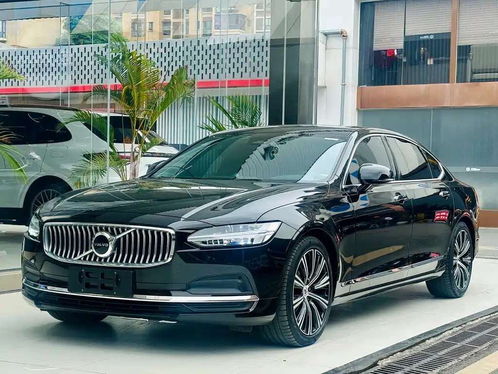 Volvo S90 2023 — фото 1