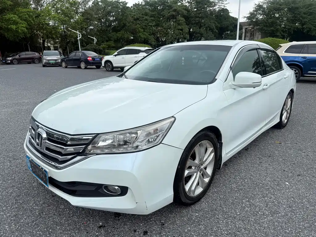 Honda Accord 2013 — фото 1