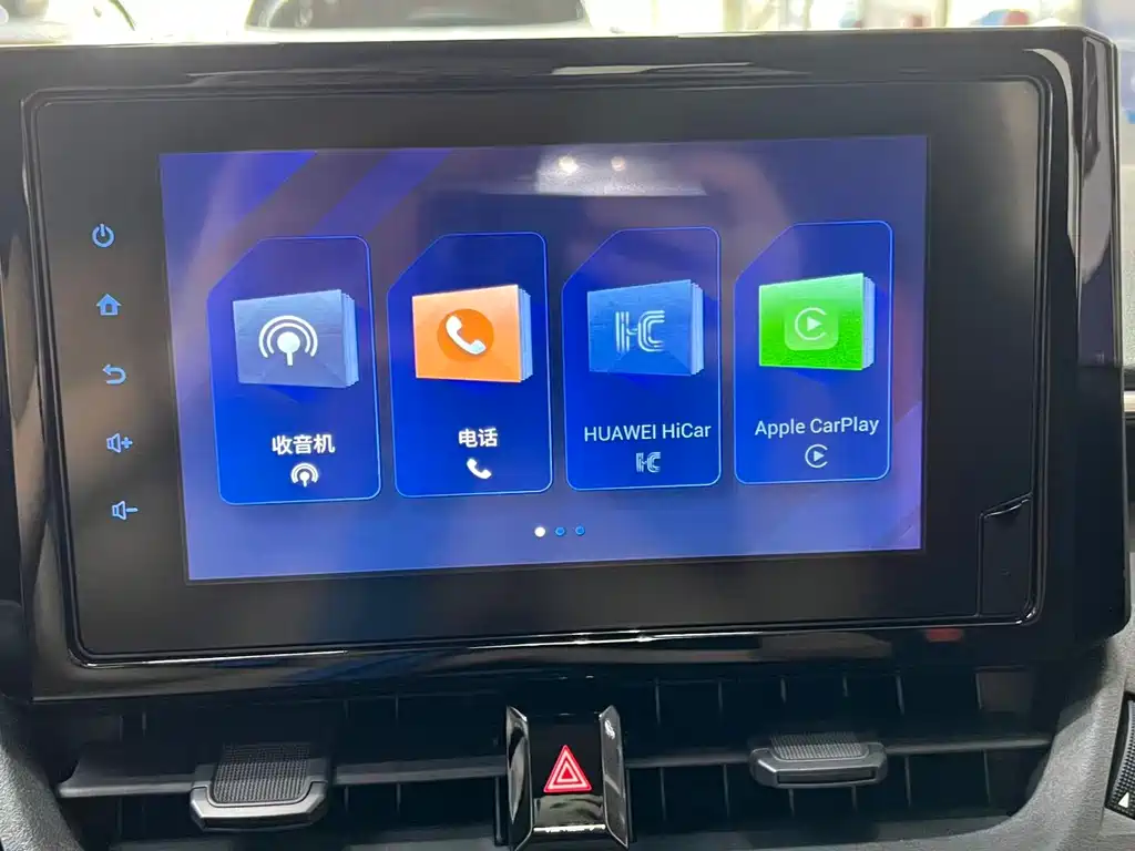 Toyota Corolla 2023 — фото 10