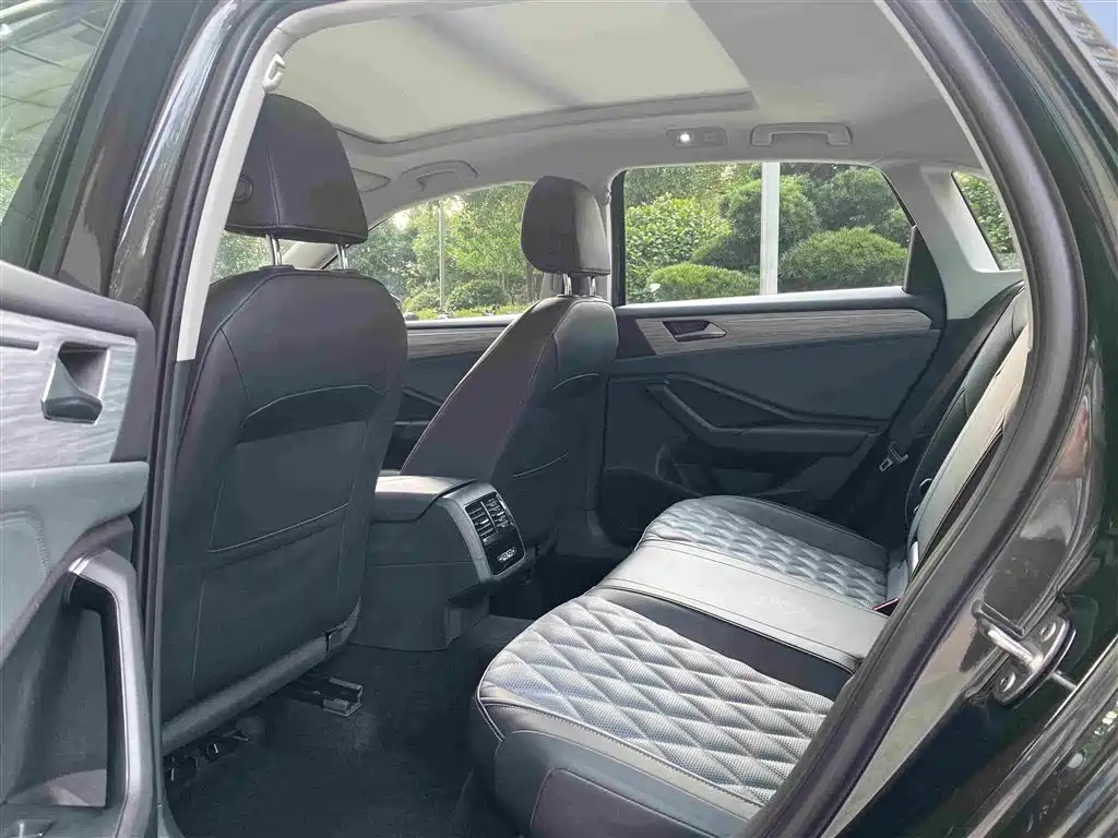 Volkswagen Sagitar 2024