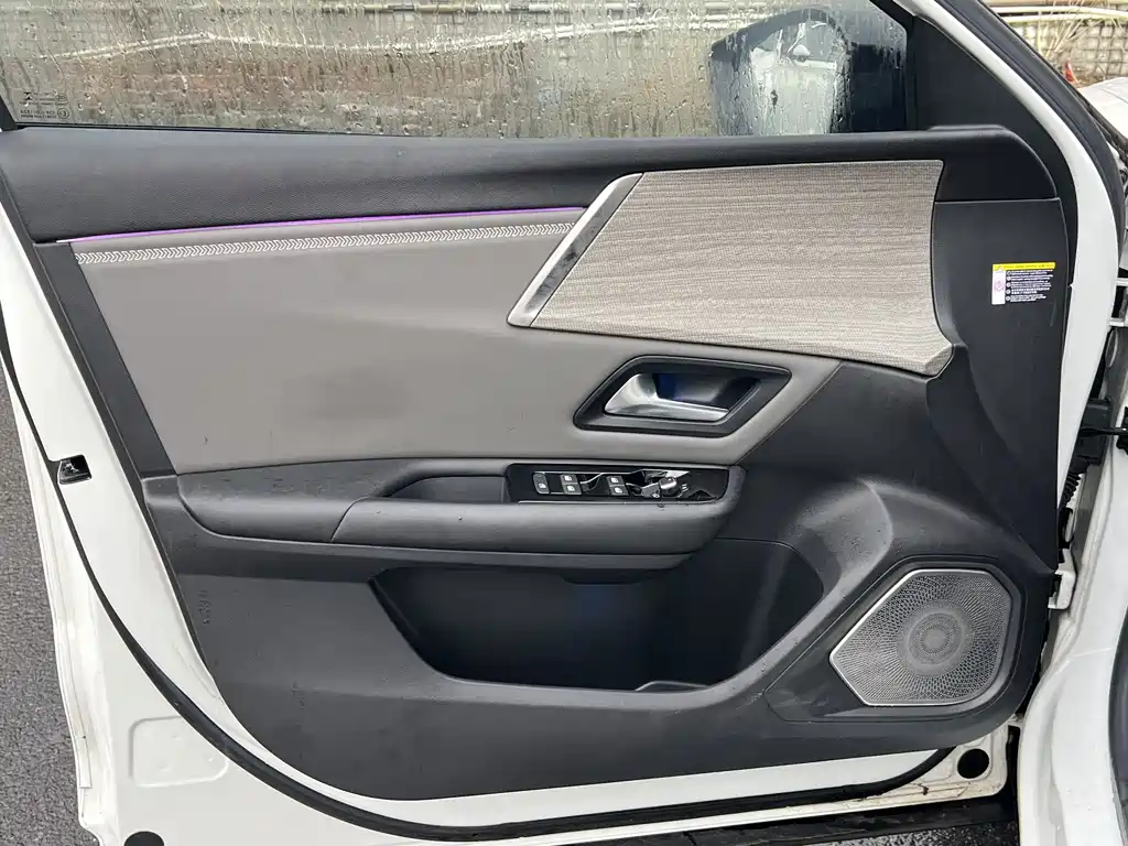 Citroën Versailles C5 X 2023 — фото 15