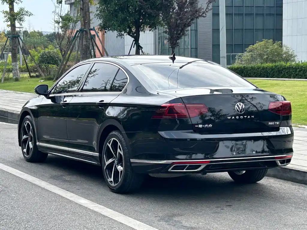Volkswagen Magotan 2024