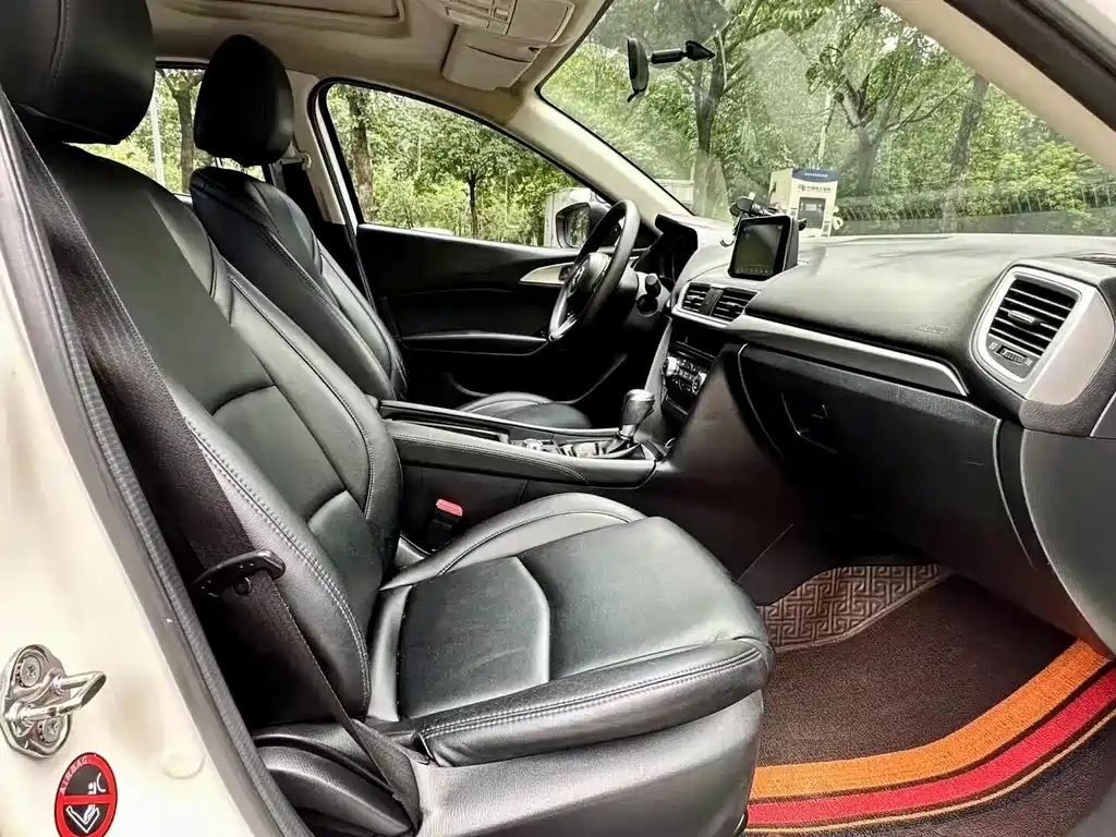 Mazda 3 Axela 2019