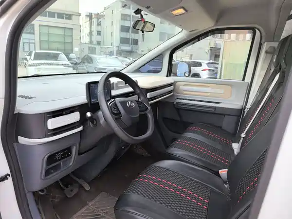 Maxus Dana V1 2025