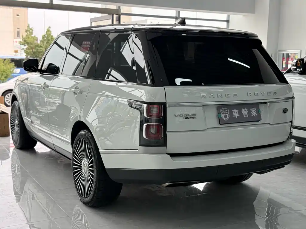 Land Rover Range Rover 2019 — фото 17