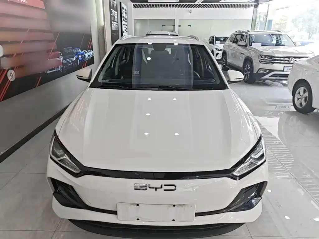 BYD e2 2024