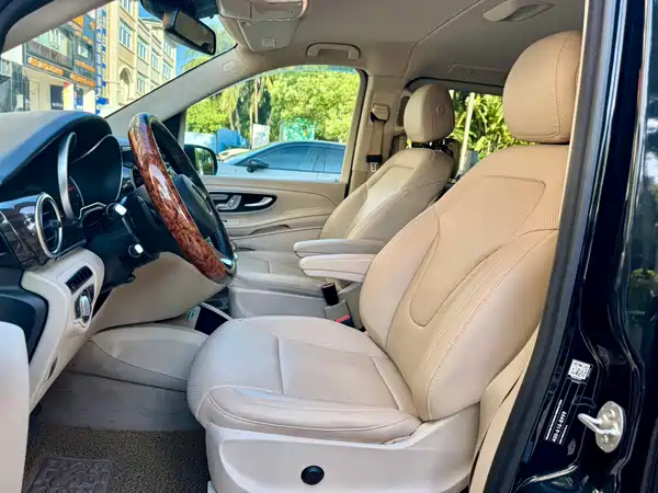 Mercedes-Benz V-Class 2016
