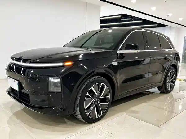 Li Auto L6 2025
