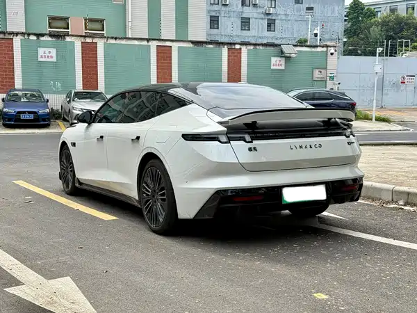 Lynk & Co 10 2025