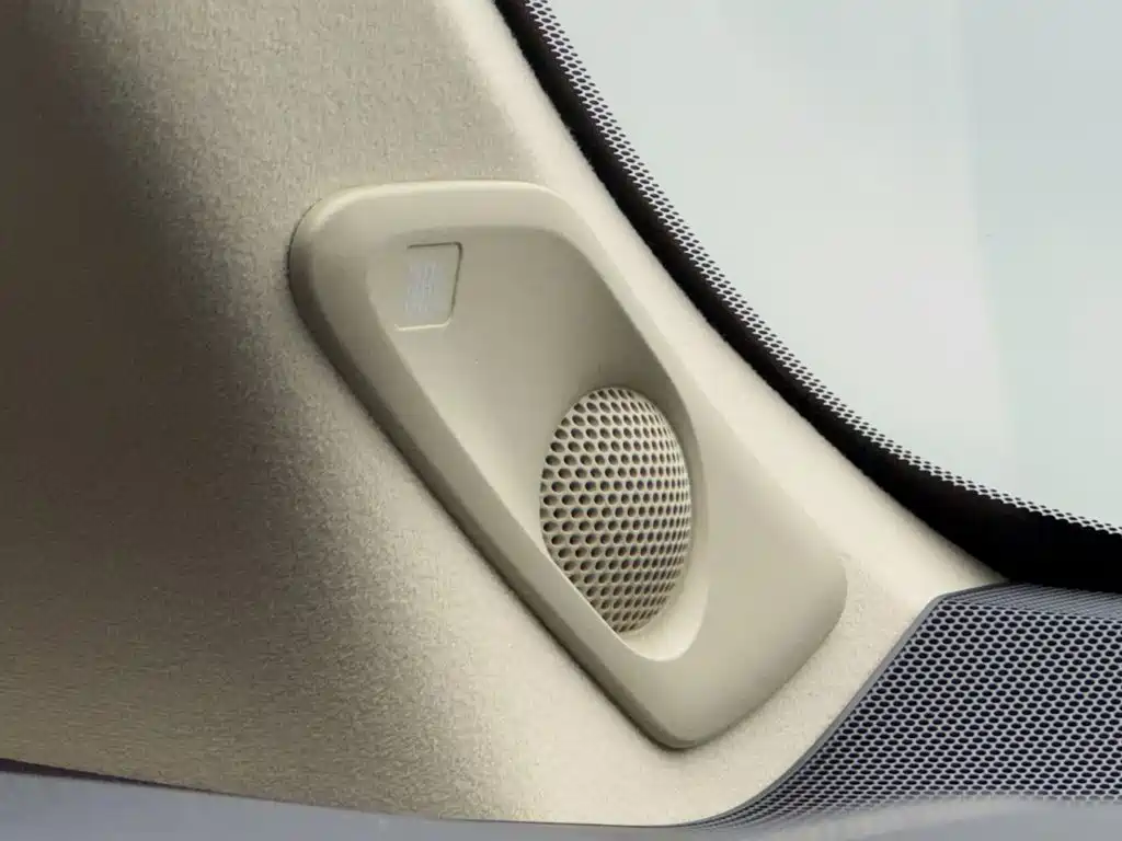 Toyota Alphard 2025 — фото 23
