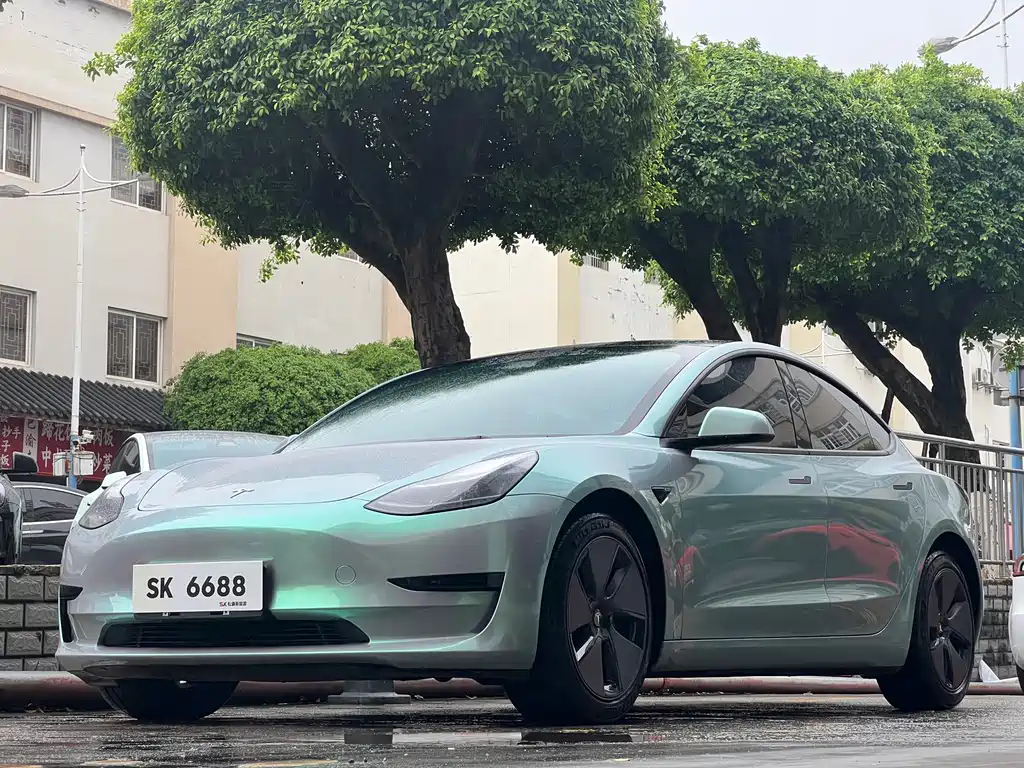 Tesla Model 3 2023 — фото 1