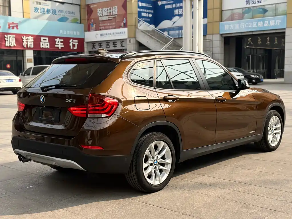 BMW X1 2015 — фото 9