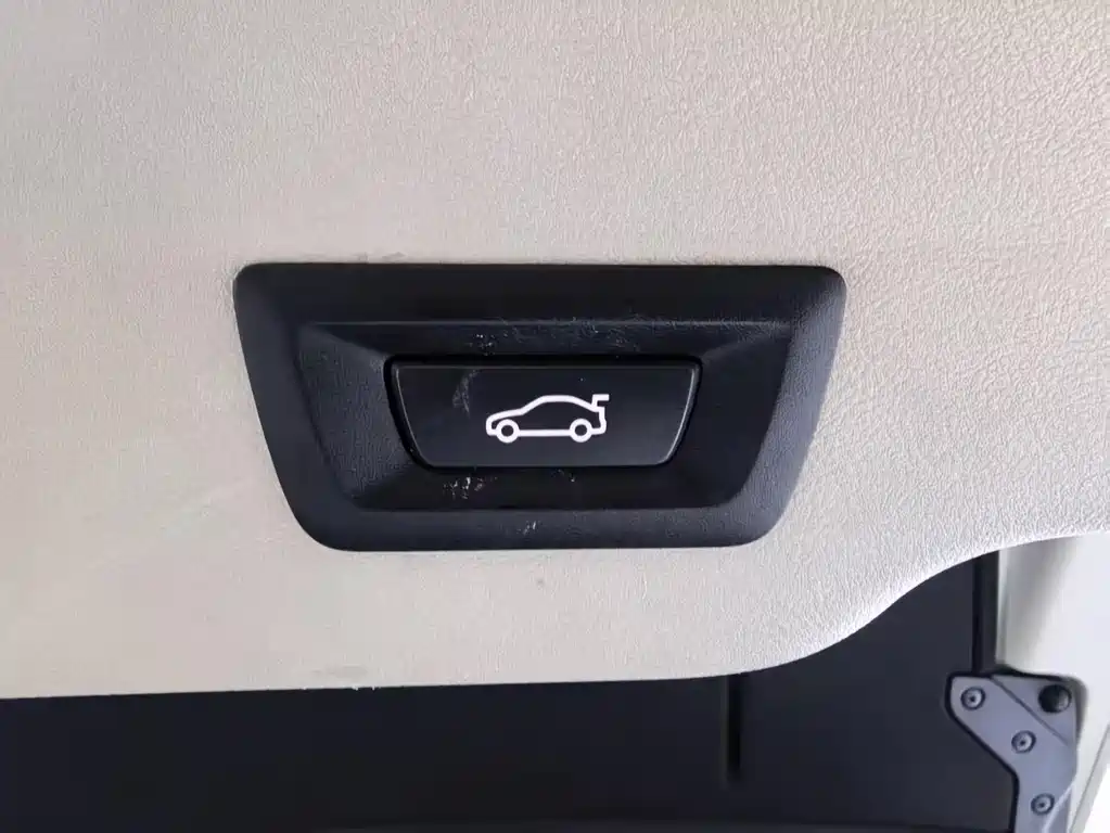 BMW 6 Series GT 2018 — фото 25