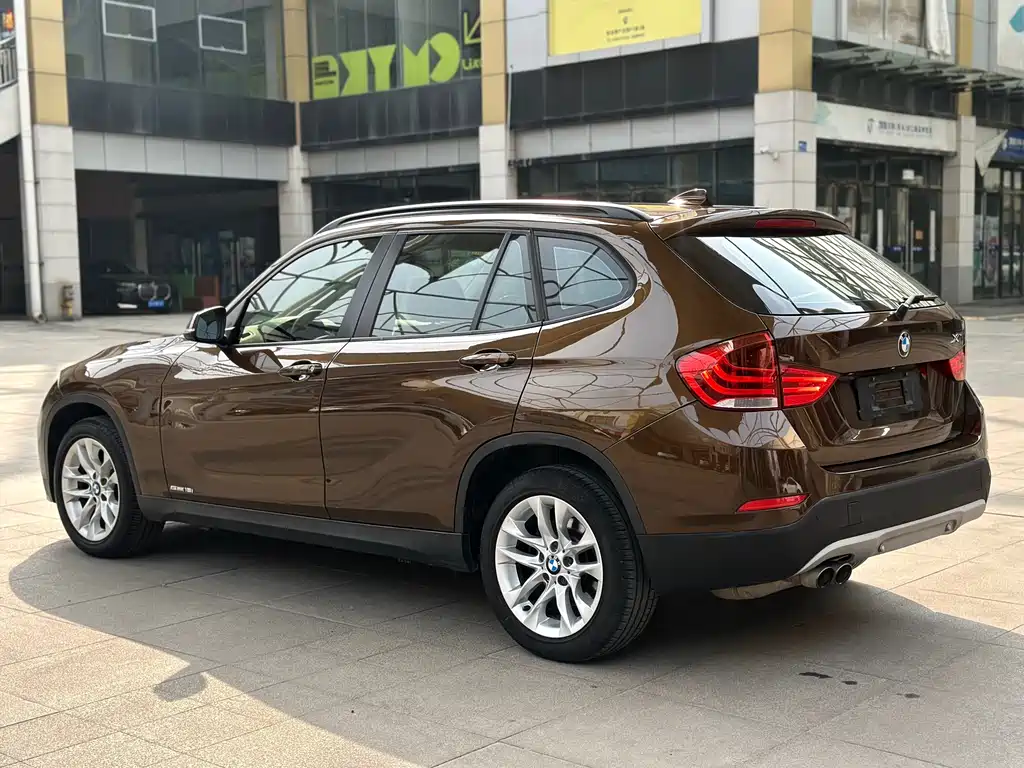 BMW X1 2015 — фото 7