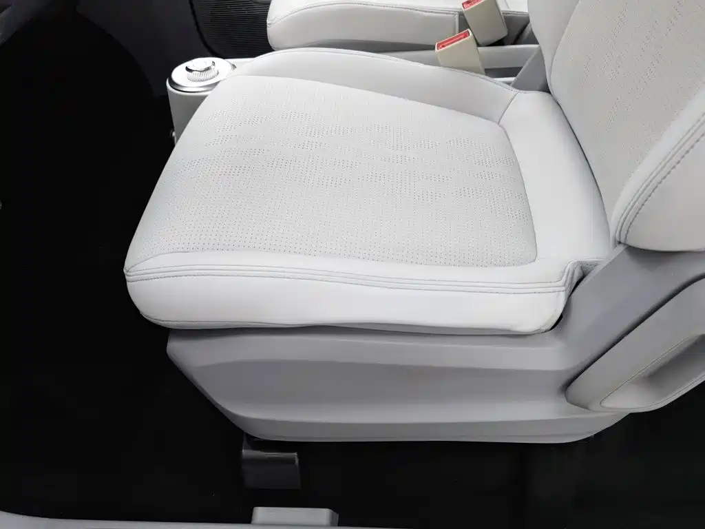 Wuling Air ev Clear Sky 2023 — фото 20