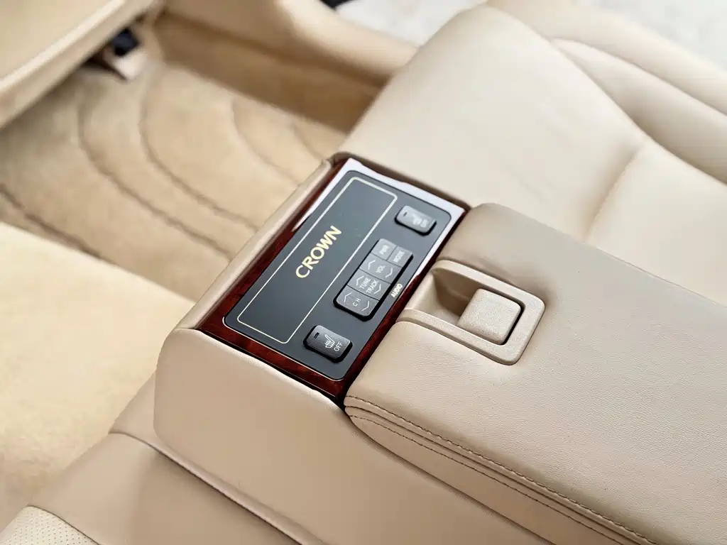 Toyota Crown 2013 — фото 19